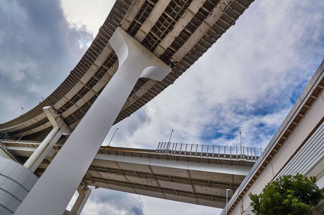 Eleveted highway network structure from below Eleveted highway network structure from below